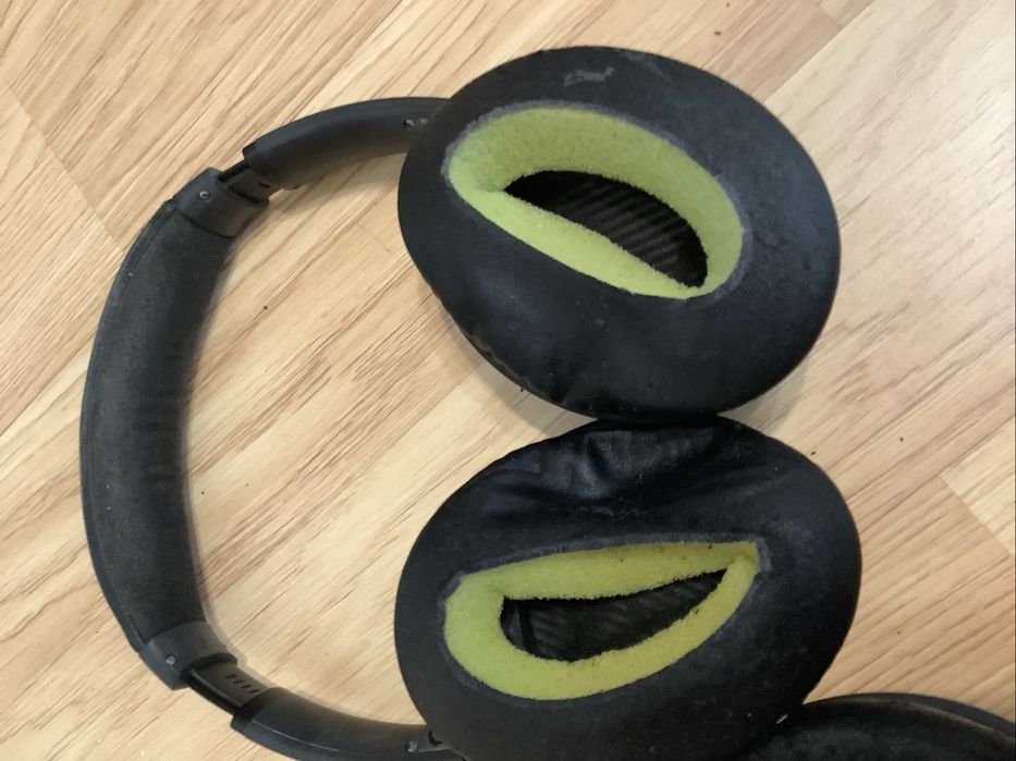 2 perechi casti Bose QC35 defecte