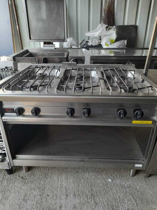 Vand set de bucatarie capacitate mare, profesional,15000Euro,la Oradea