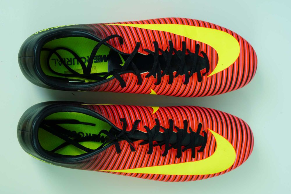 Футболни бутонки - Nike Mercurial