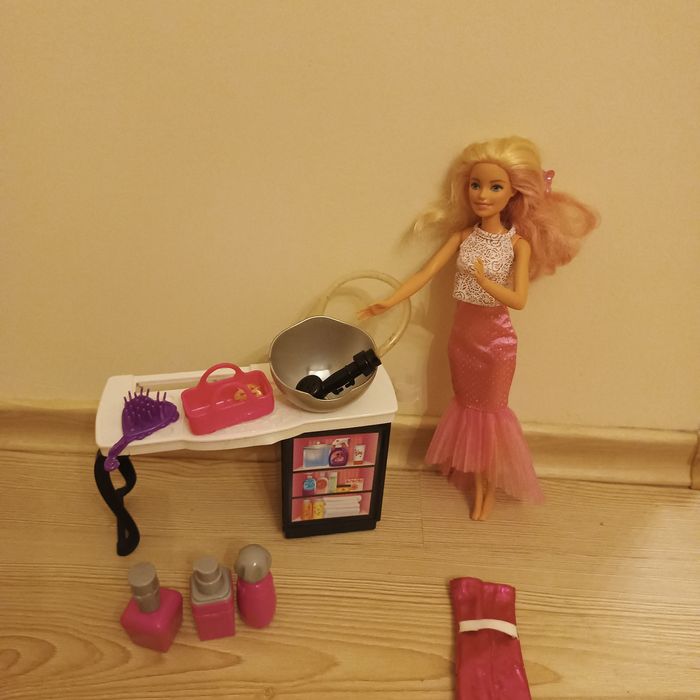 Барби и фризьорски салон