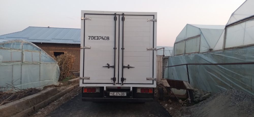 Исузи 2012йили.автобусдан тахланган.6балон янги без камер 17.5.6та газ