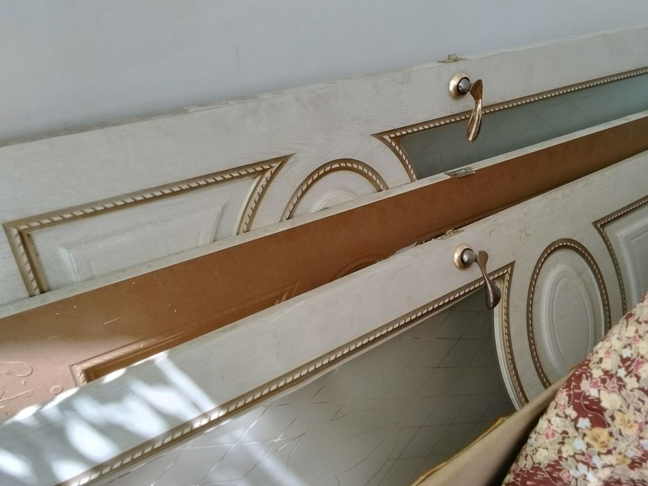 Есик сатылады бу
