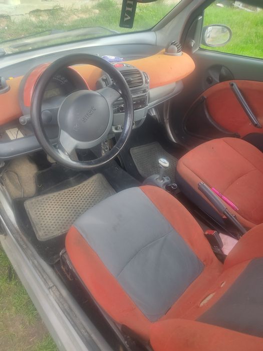 Vând Smart diesel 0 8 preț 850 fix €