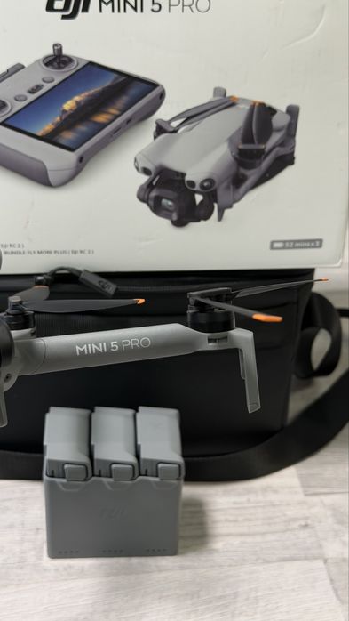 Дрон DJI Mini 5 Pro Fly More Combo (DJI RC 2)
