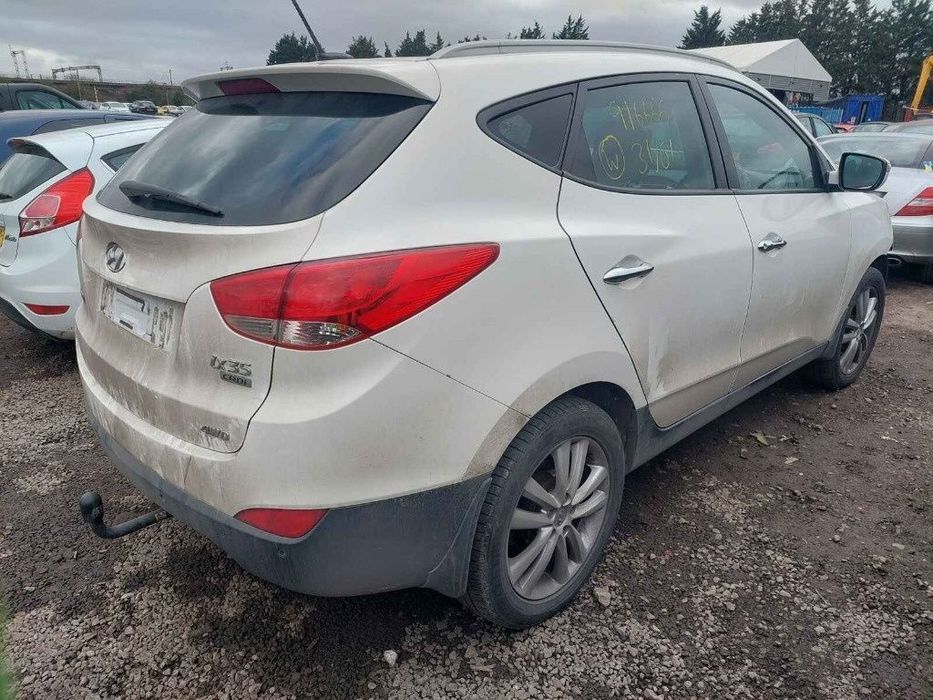 Senzor parcare spate Hyundai ix35 2011 SUV 2.0 DOHC