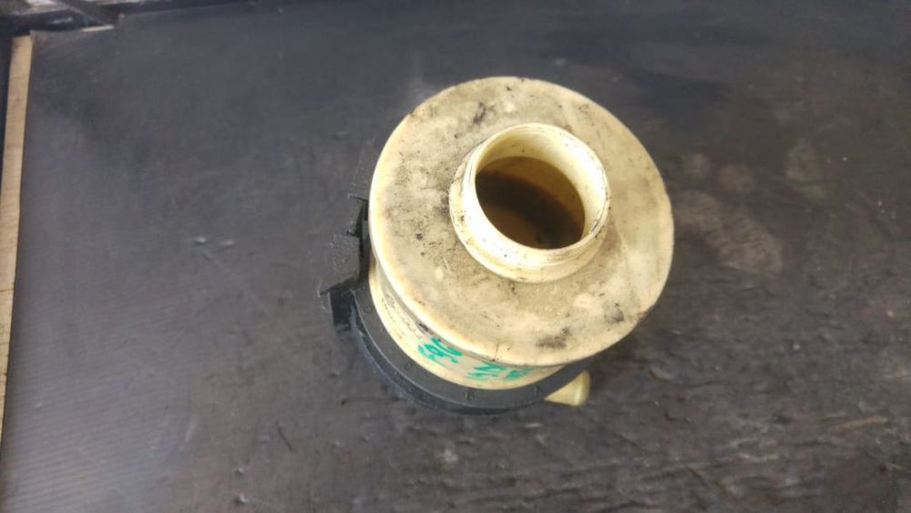 vas lichid servodirectie 1.9 dci f9q renault scenic 1 megane 1   7700795347