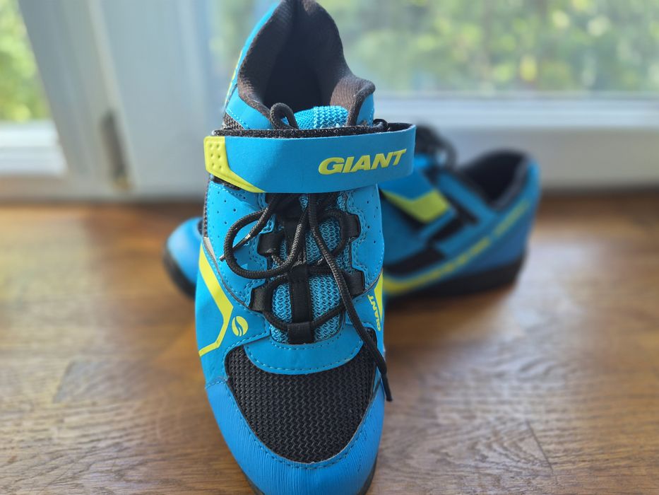 Pantofi ciclism Giant Sojourn 2 X-Road SPD – mărimea 41– aproape noi