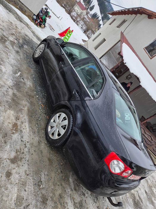 Vand Vw Jetta 1,9 tdi anul 2005 , pret 2700 euro