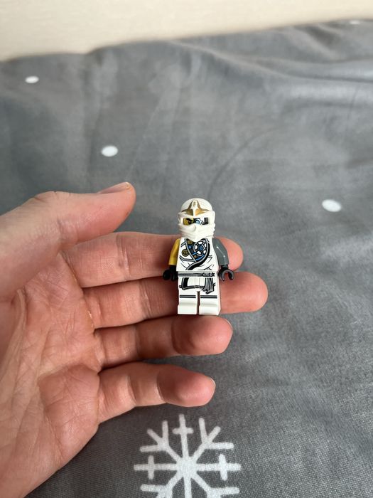 Лего  ninjago минифигуркa - Zane