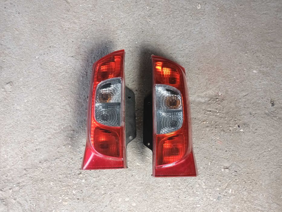 ляв и десен стоп за пежо бипър ситроен немо фиат фиорино BIPPER NEMO