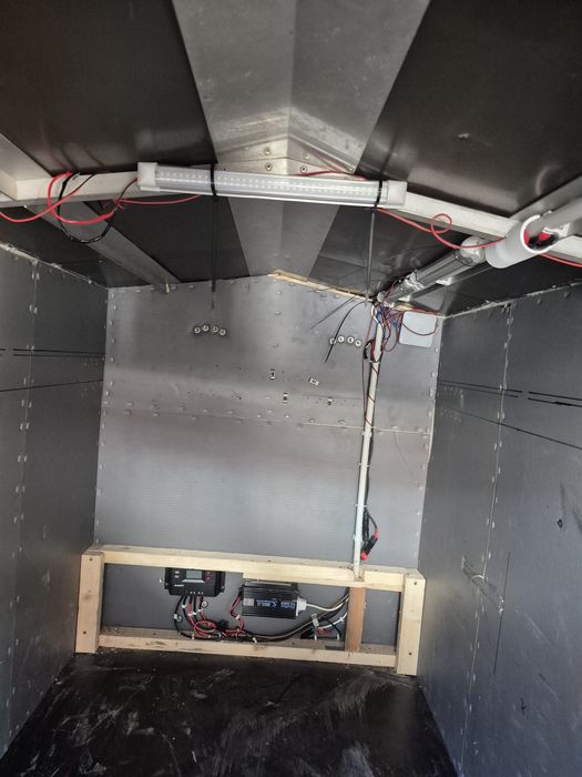 Remorcă  stema 850 kg