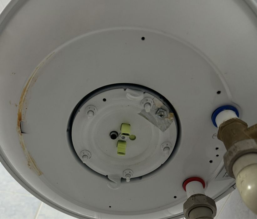 Продается аристон для запчасти