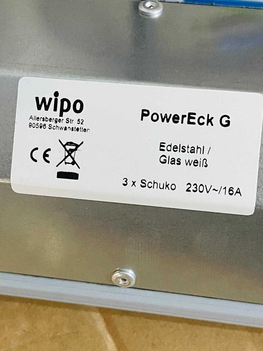 Priza tripla triunghiulară WIPO Power Eck G 41910102200 din oțel inoxidabil, sticlă albă, 3 prize Schuko