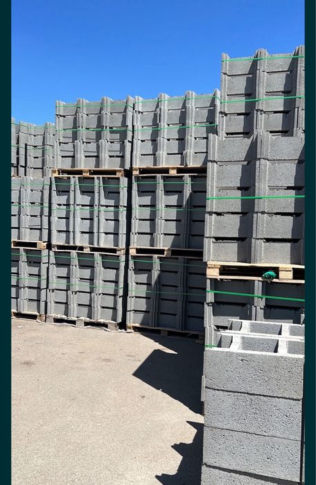 Несъемная опалубка сплитерный блок. Фундаментный блок