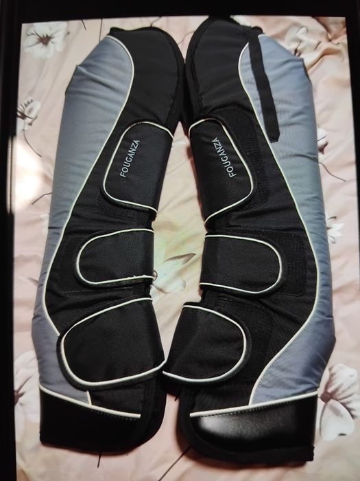 Гамаши за транспортиране на кон и пони.