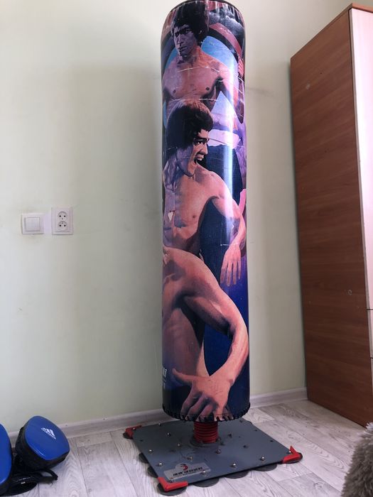 Груша с перчаткой лапой