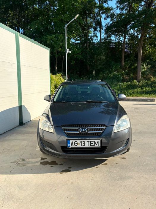 Vând Kia Cee’d hatchback (5 uși), un singur proprietar