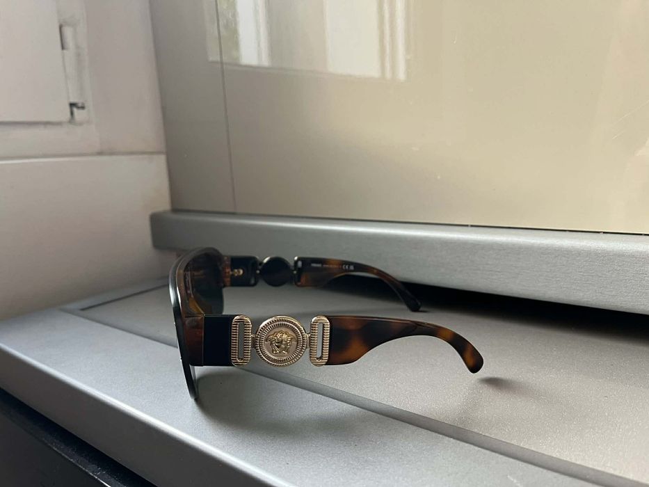 Vand ochelari Versace 100% originali