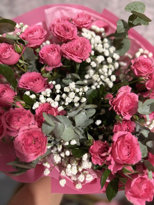 Цветы Роза тюльпаны