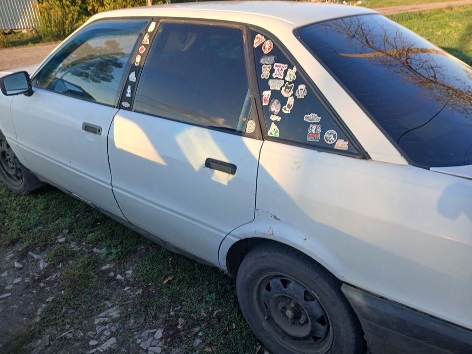 Продам автомобиль ауди 80