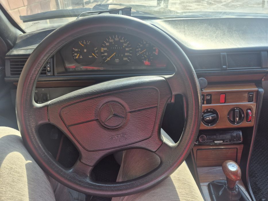 Продам Е230 124 кузов