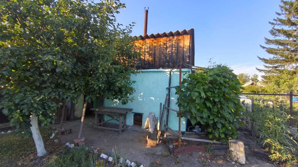Продам дачу в районе гастронома Самал