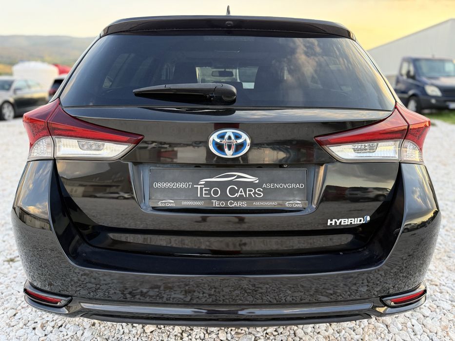 Toyota Auris 1.8 Hybrid 100к.с Facelift / Panorama / NAVI / Camera