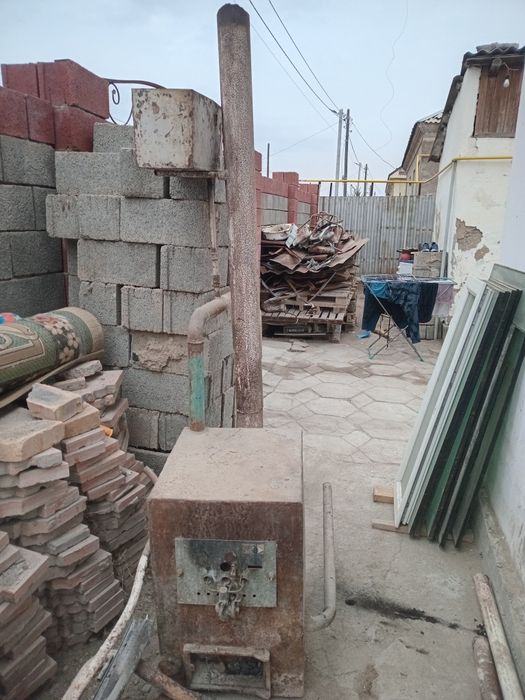 Печка и трубы продам.