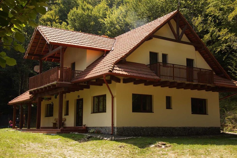 Vila cu 6 dormitoare, Porumbacu de Sus, Zona Turistica