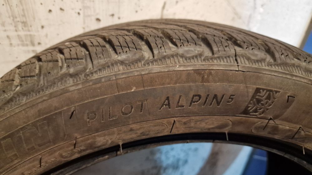 2 anvelope iarnă Michelin 225 50 18 99v