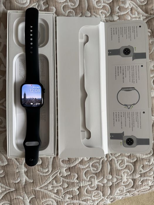 Часы Apple Watch Series 10
