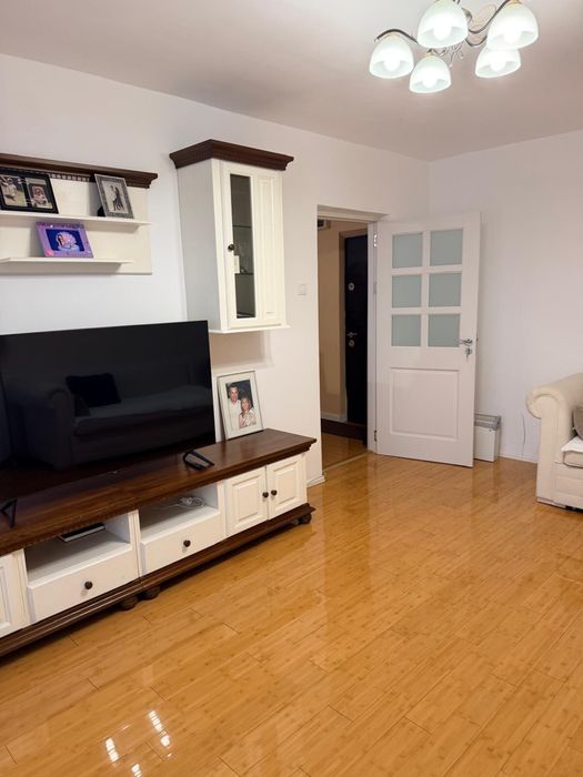 Auchan Vitan 3 Camere Decomandat  + 2 Balcoane 74 MP