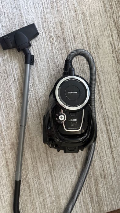 Продам пылесос Bosch serie 6