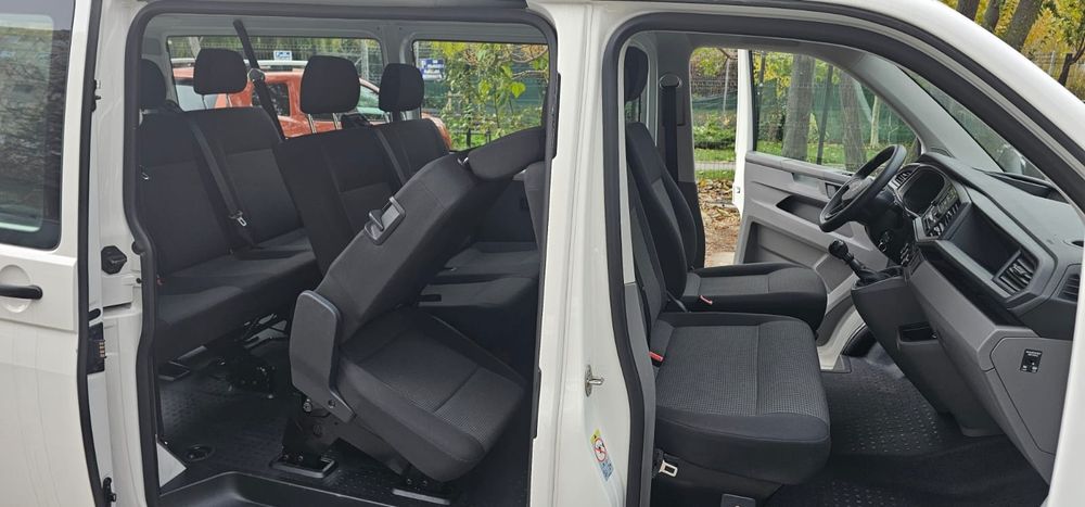 Inchriere microbuz 8+1 locuri rent a car 9 sits