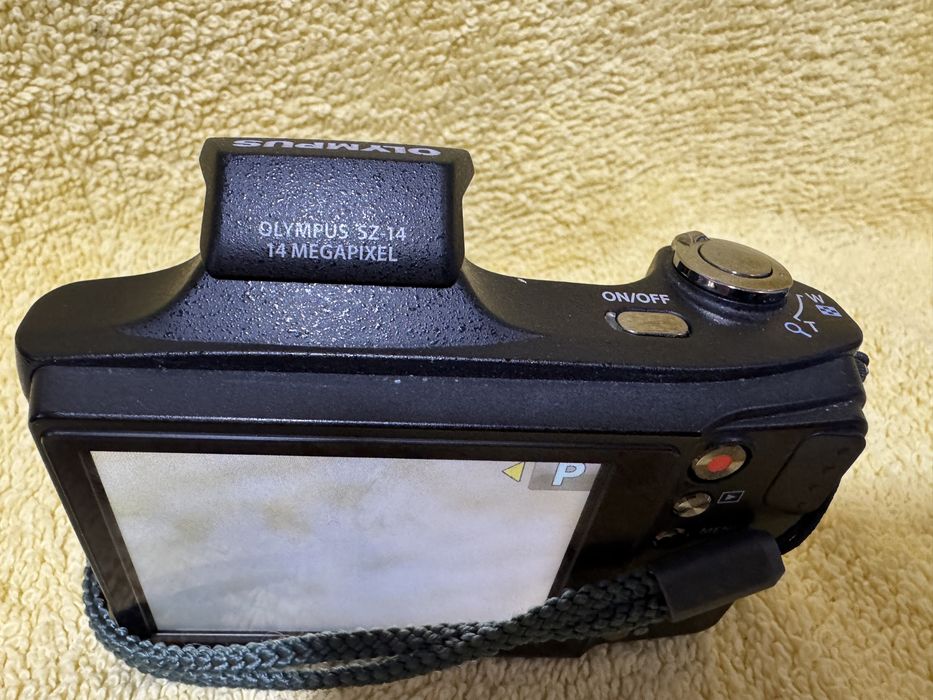 Aparat foto digital Olympus SZ-14, 14MP