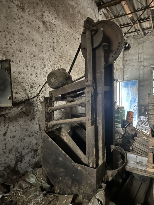 Рисарушка ва кели шоли элак нория маторлари билан сотилади.