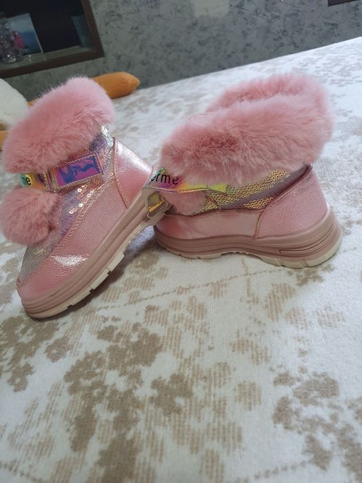 Детская обувь на девочку