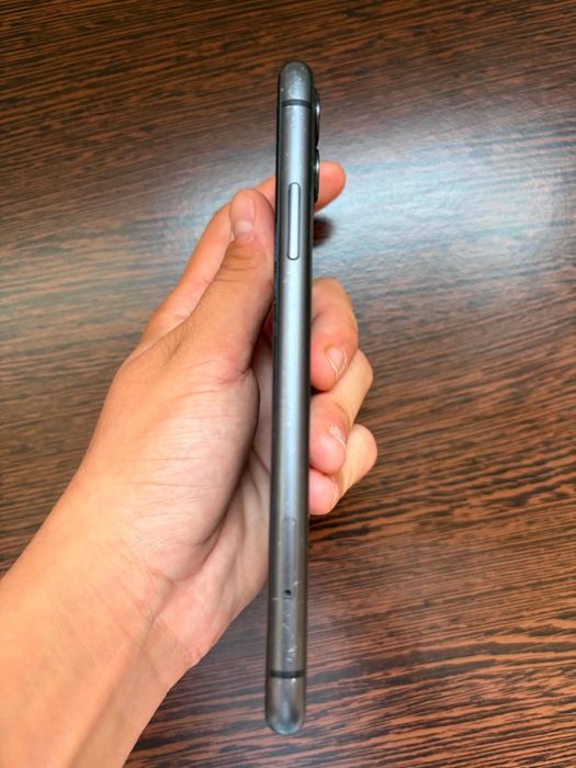vand iphone 11 simplu
