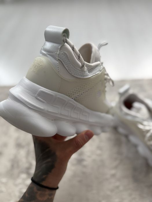 Adidasi versace chain reaction