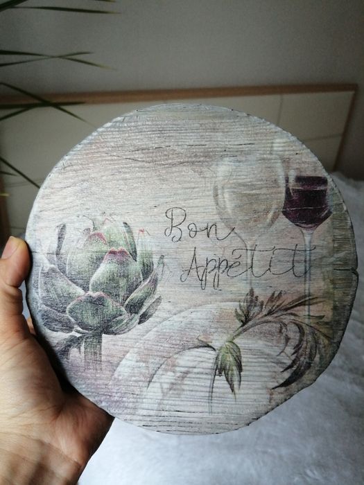 Продам досточки под горячее и подачи