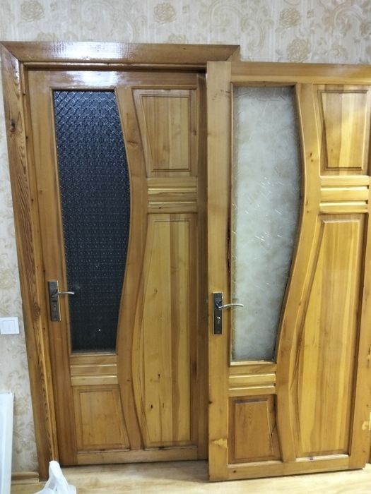 Продам двери натуральная дерево