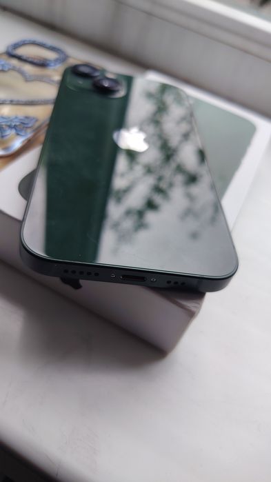IPhone 13 128gb в хорошем состояний