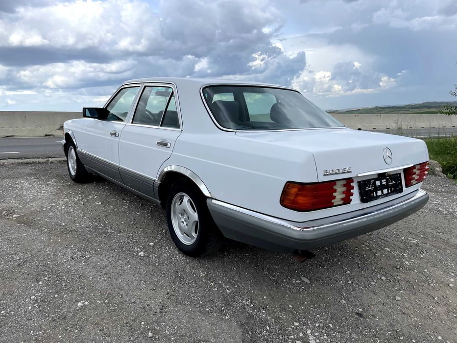 Mercedes-Benz S Class W126 300SE