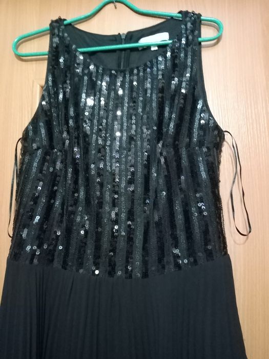 Продам платье недорого