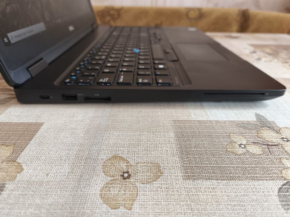Лаптоп в добро състояние Dell Precision 3520