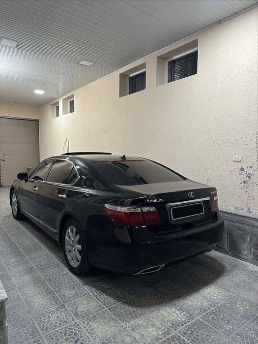 Продается Lexus LS600 hybrid 2008 года