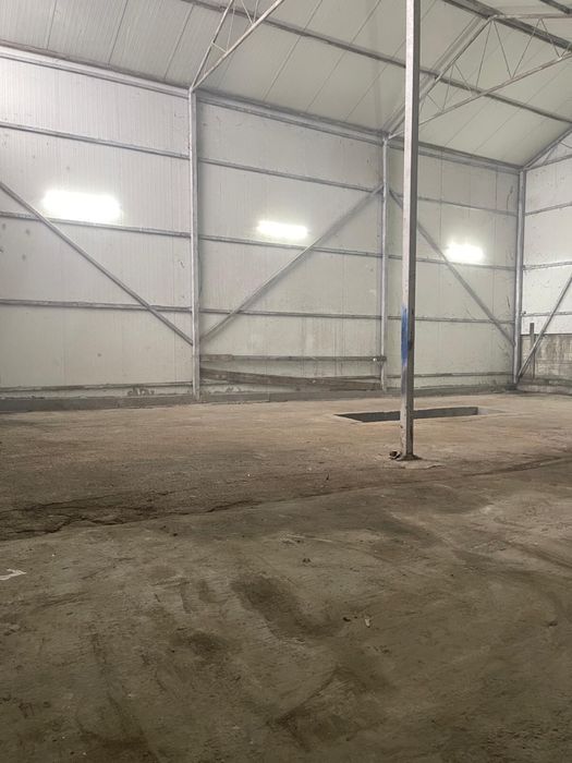 Hala metalica cu panou sandwich