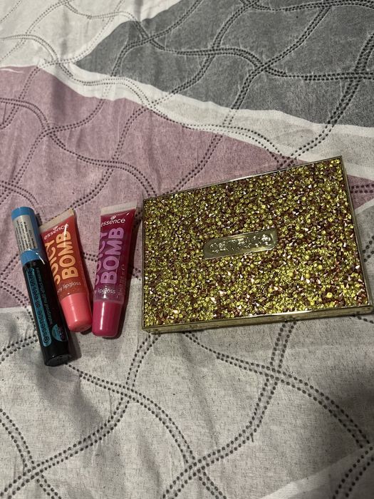 Лот гримове