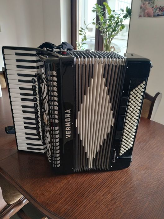 Acordeon Weltmaister Vermona Cantora 120 Bași 11 Registre + 5Registre