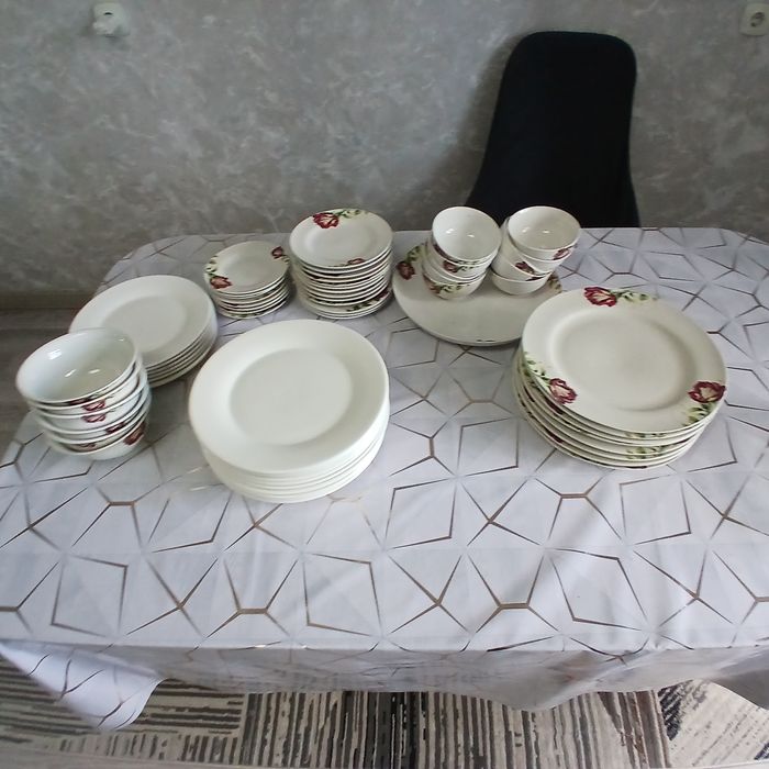 Целый набор посуды